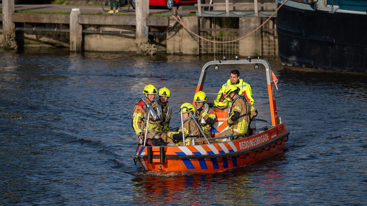 Brandweer en reddingsbrigade op water bij oefening NRV